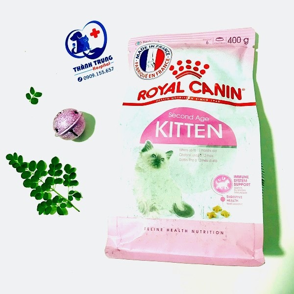 Mẫu thức ăn dành cho mèo của thương hiệu thức ăn Royal Canin